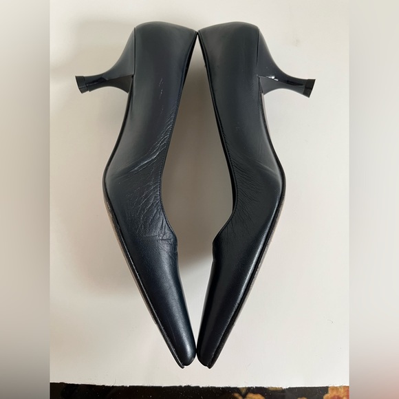 Stuart Weitzman Navy Leather Pumps - Picture 4 of 9